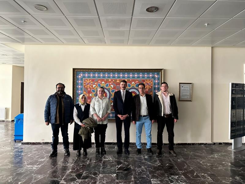 Siyaset Bilimi ve Kamu Yönetimi Bölümünden Rektör Yardımcısı Prof. Dr. Zafer Aykanat’a Hayırlı Olsun Ziyareti